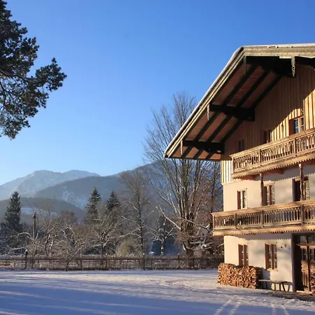 Gutshof Achatswies, Nordwand Daire Fischbachau