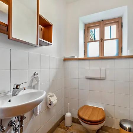 Gutshof Achatswies, Nordwand Daire